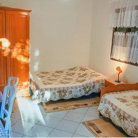 Klovica Iii - Ae1269 Apartman *