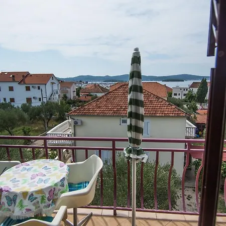 Klovica Iii - Ae1269 Apartman *