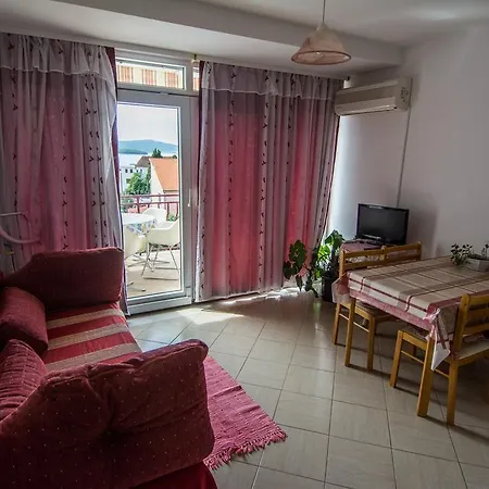 Klovica Iii - Ae1269 Apartman